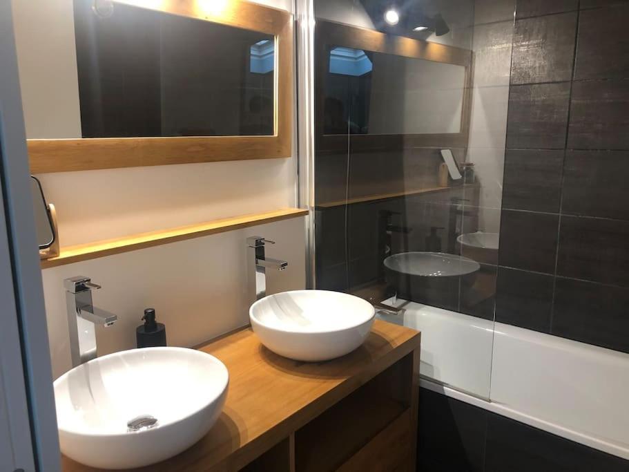 Maison Type Loft - Avec Parking En Plein Centre La Rochelle  Zewnętrze zdjęcie